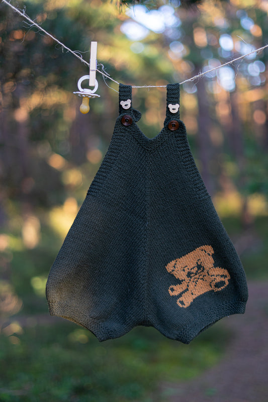 Mežzaļais dāvanu groziņš ar pārsteigumu