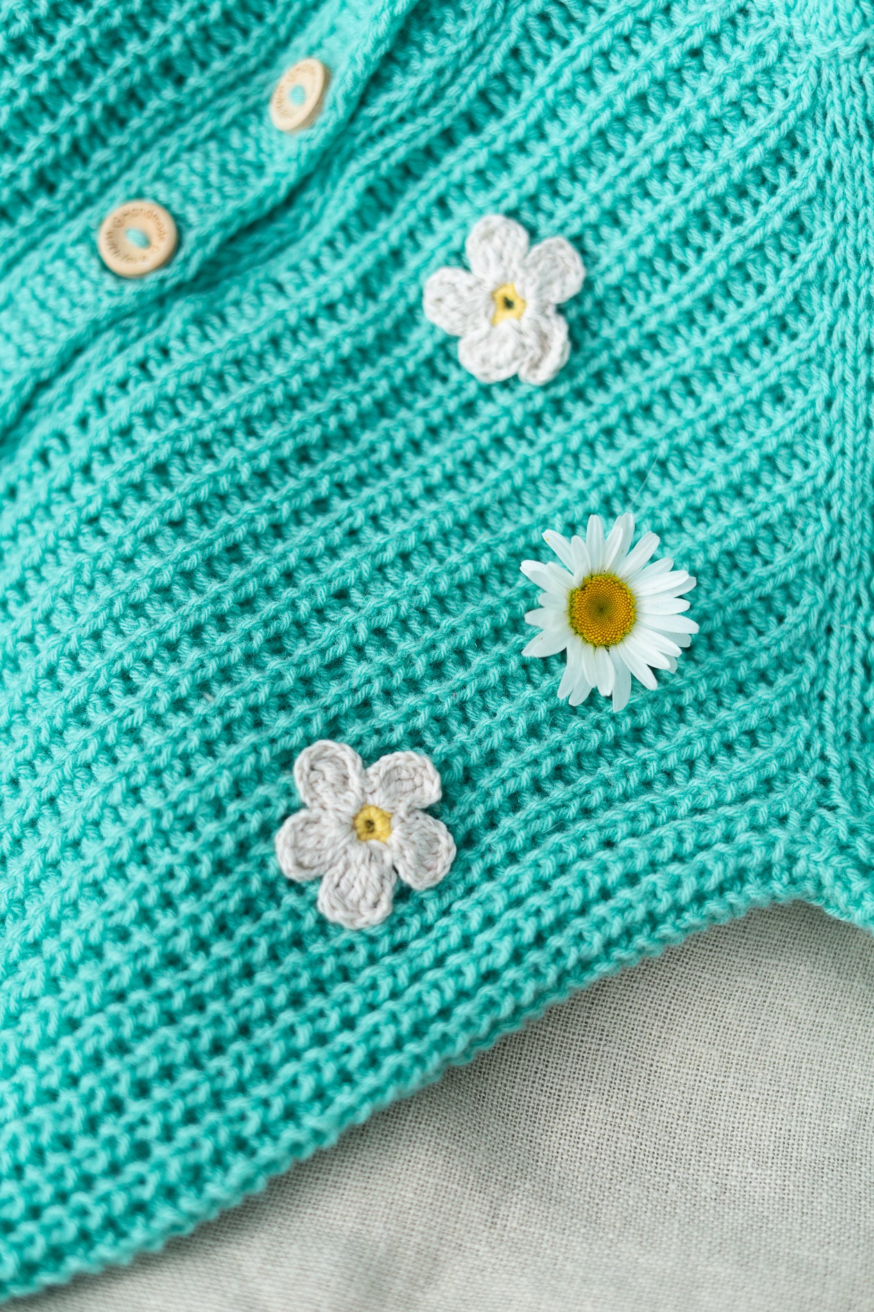 Margrietiņu kardigans tirkīzzilā krāsā