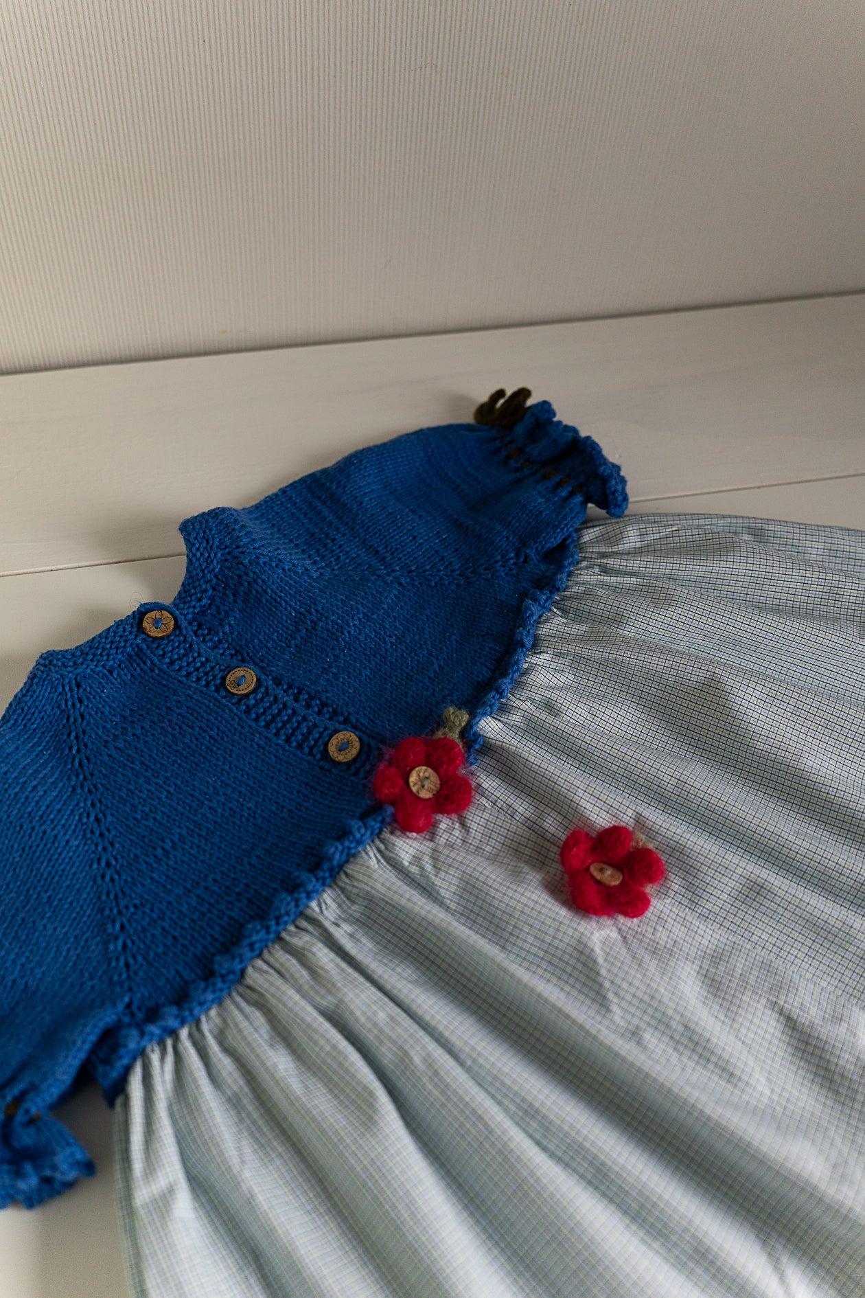 Lielais meža zemenītes dāvanu groziņš ar pārsteigumu